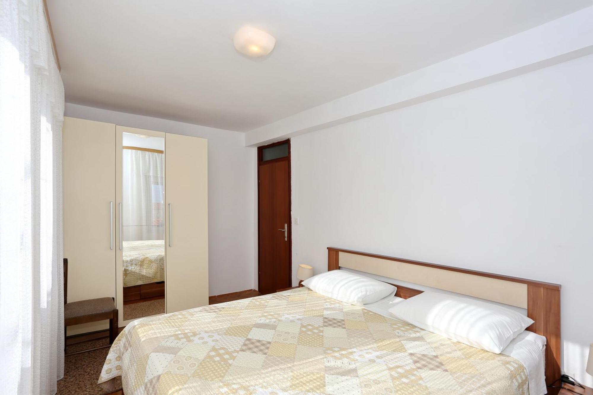 Apartments Olga Божава Экстерьер фото