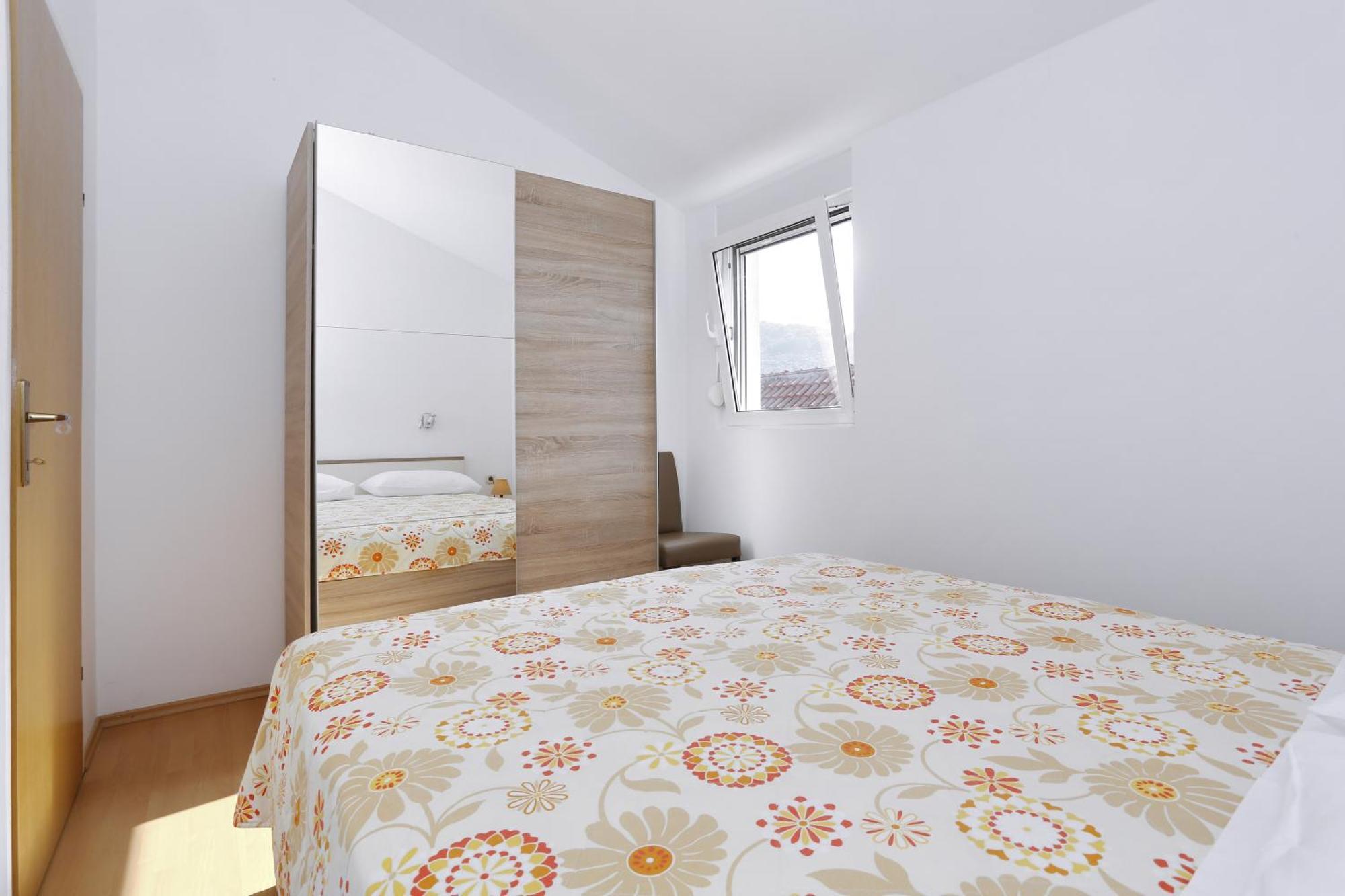 Apartments Olga Божава Экстерьер фото