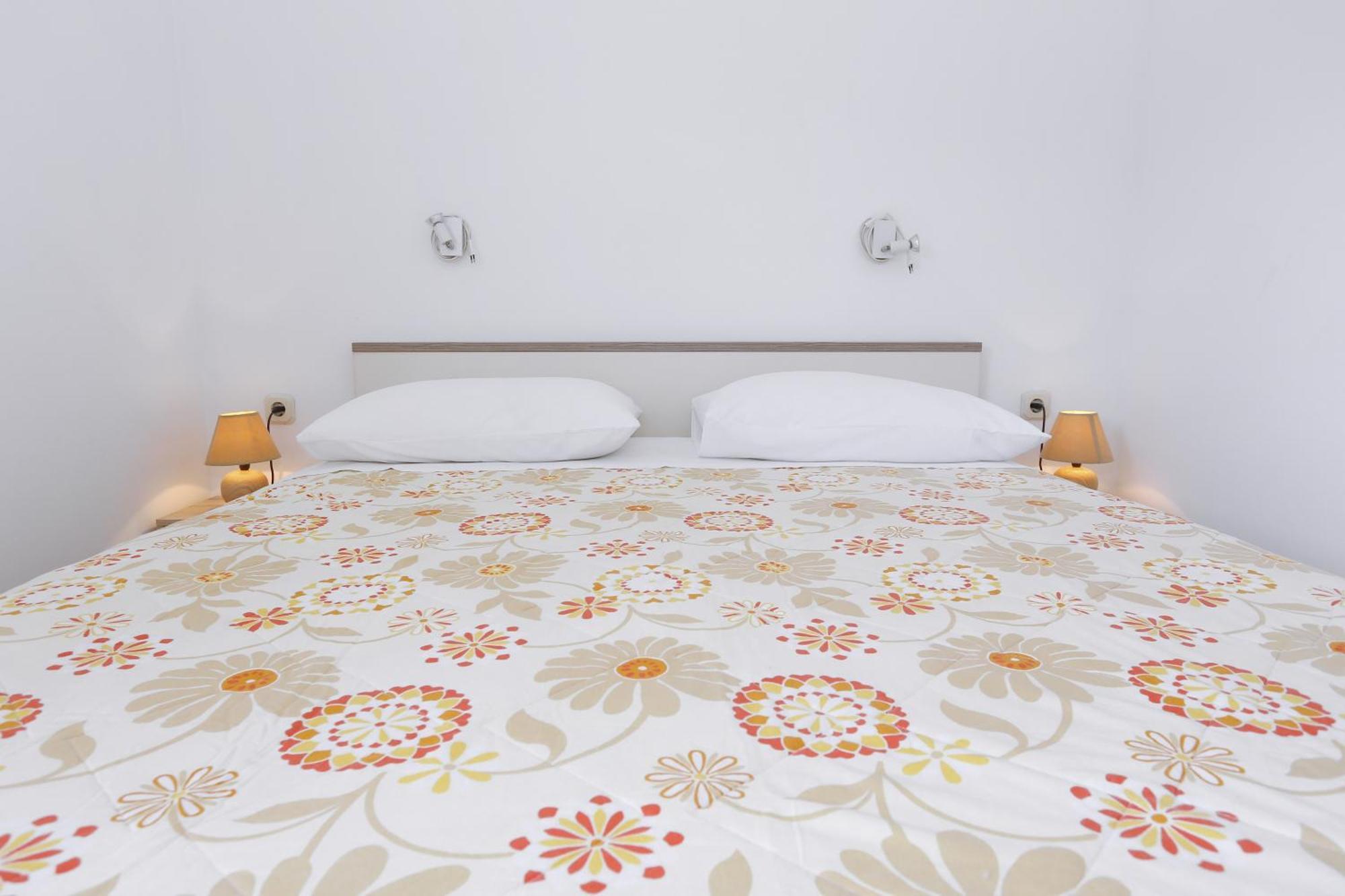 Apartments Olga Божава Экстерьер фото